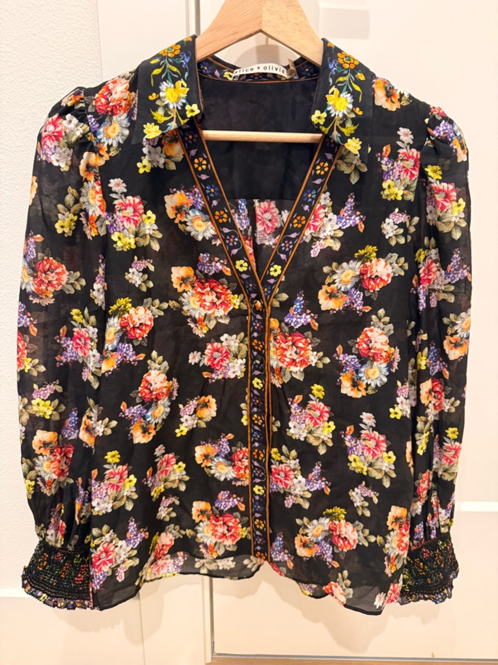 Alice + Olivia Black Floral Button-Front Blouse with Multicolor Print